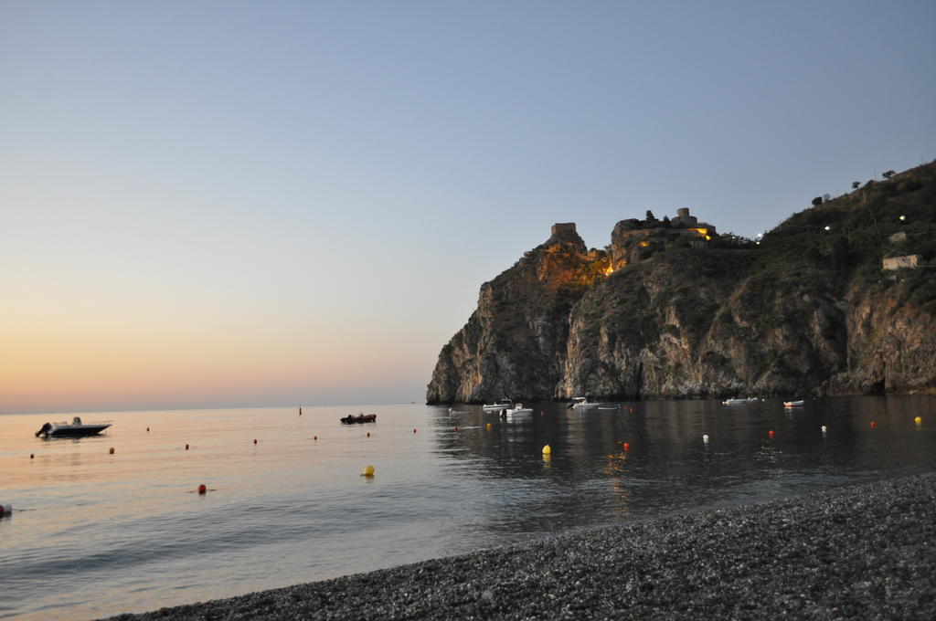 Elihotel Sant'Alessio Siculo Exterior photo