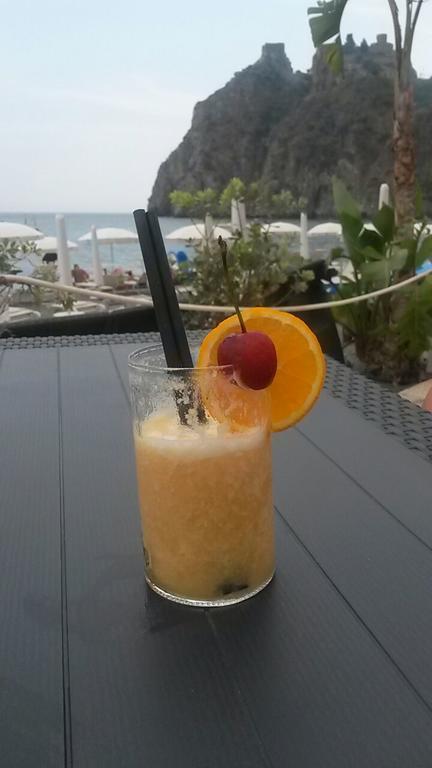 Elihotel Sant'Alessio Siculo Exterior photo