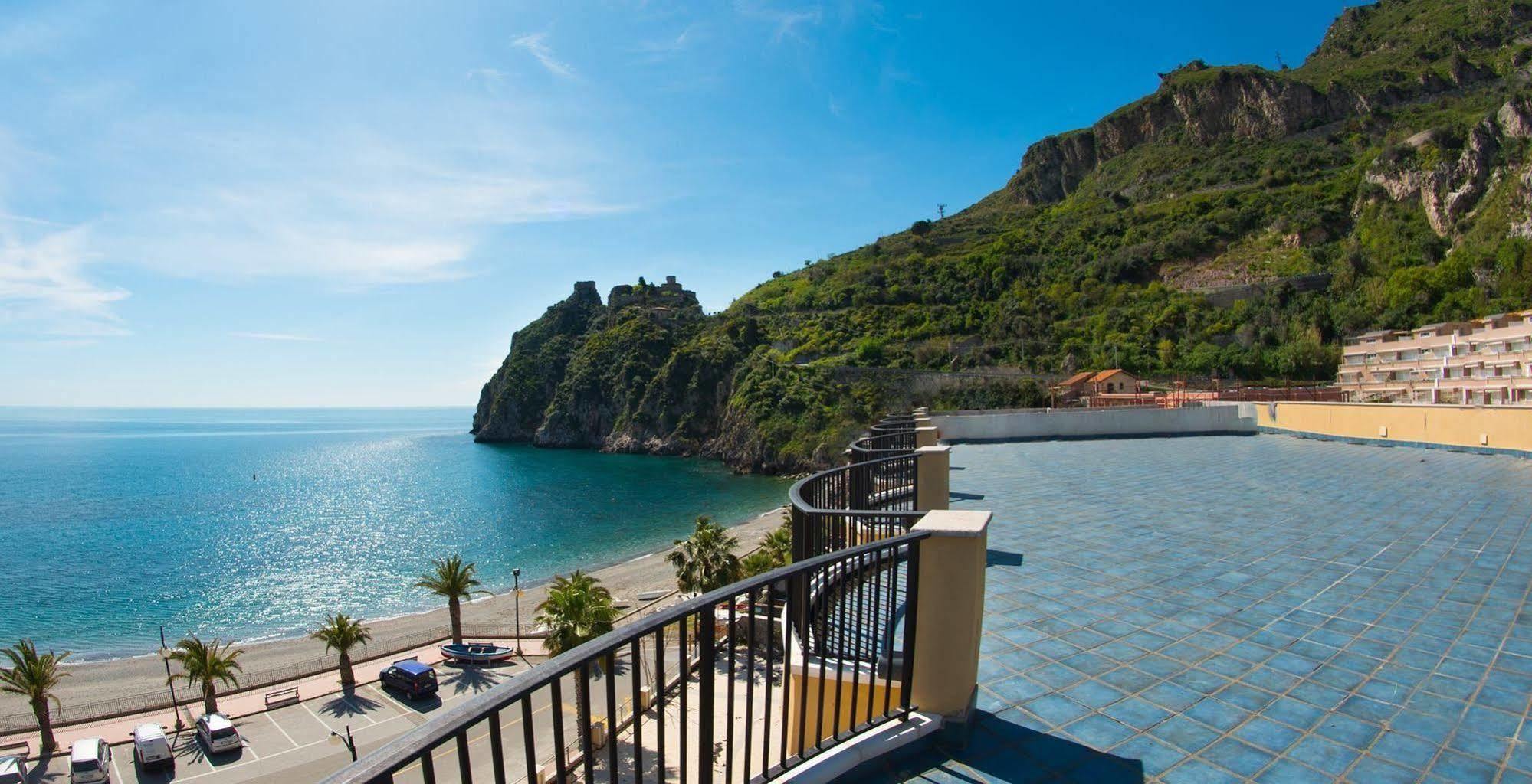 Elihotel Sant'Alessio Siculo Exterior photo