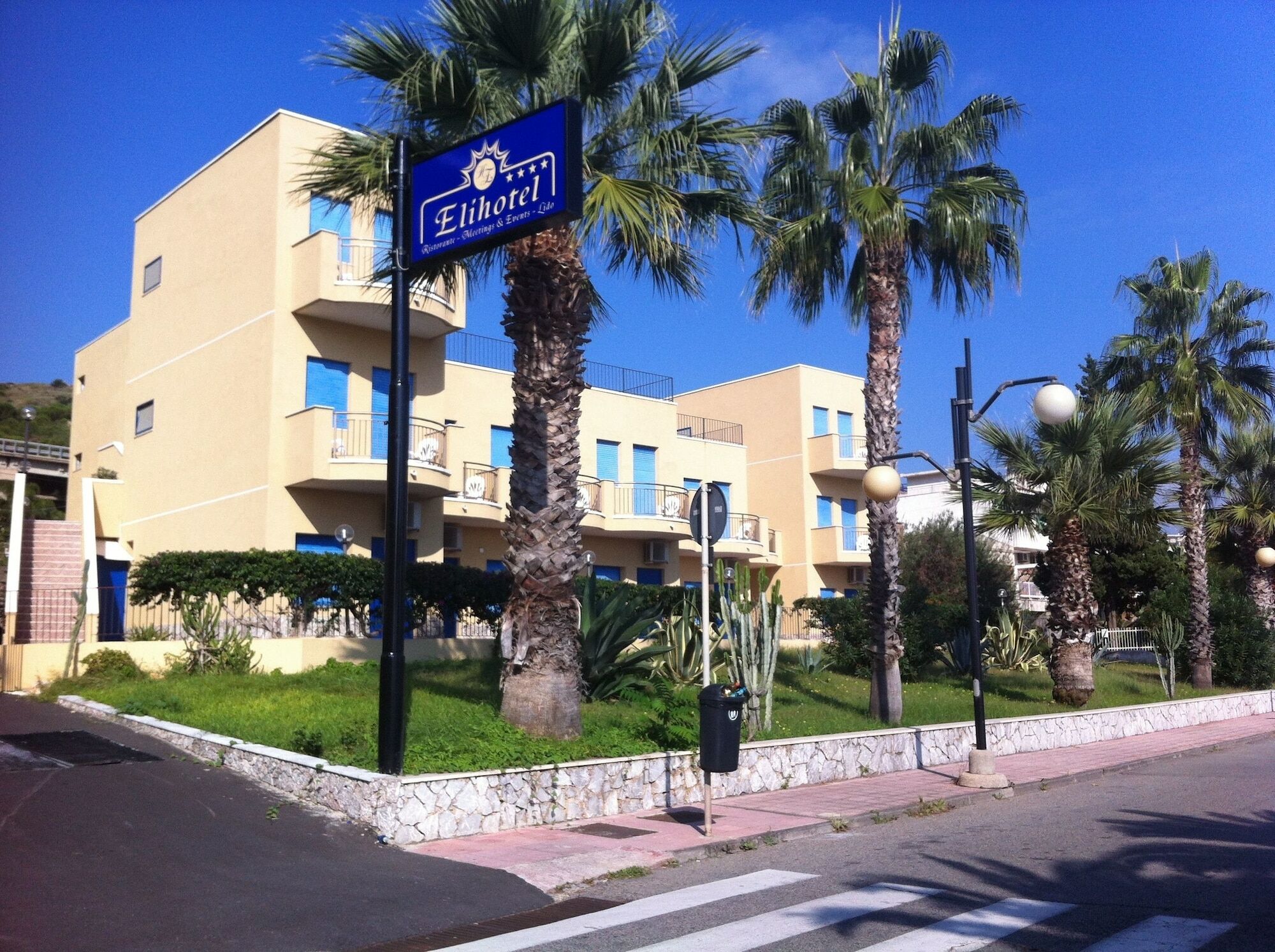 Elihotel Sant'Alessio Siculo Exterior photo